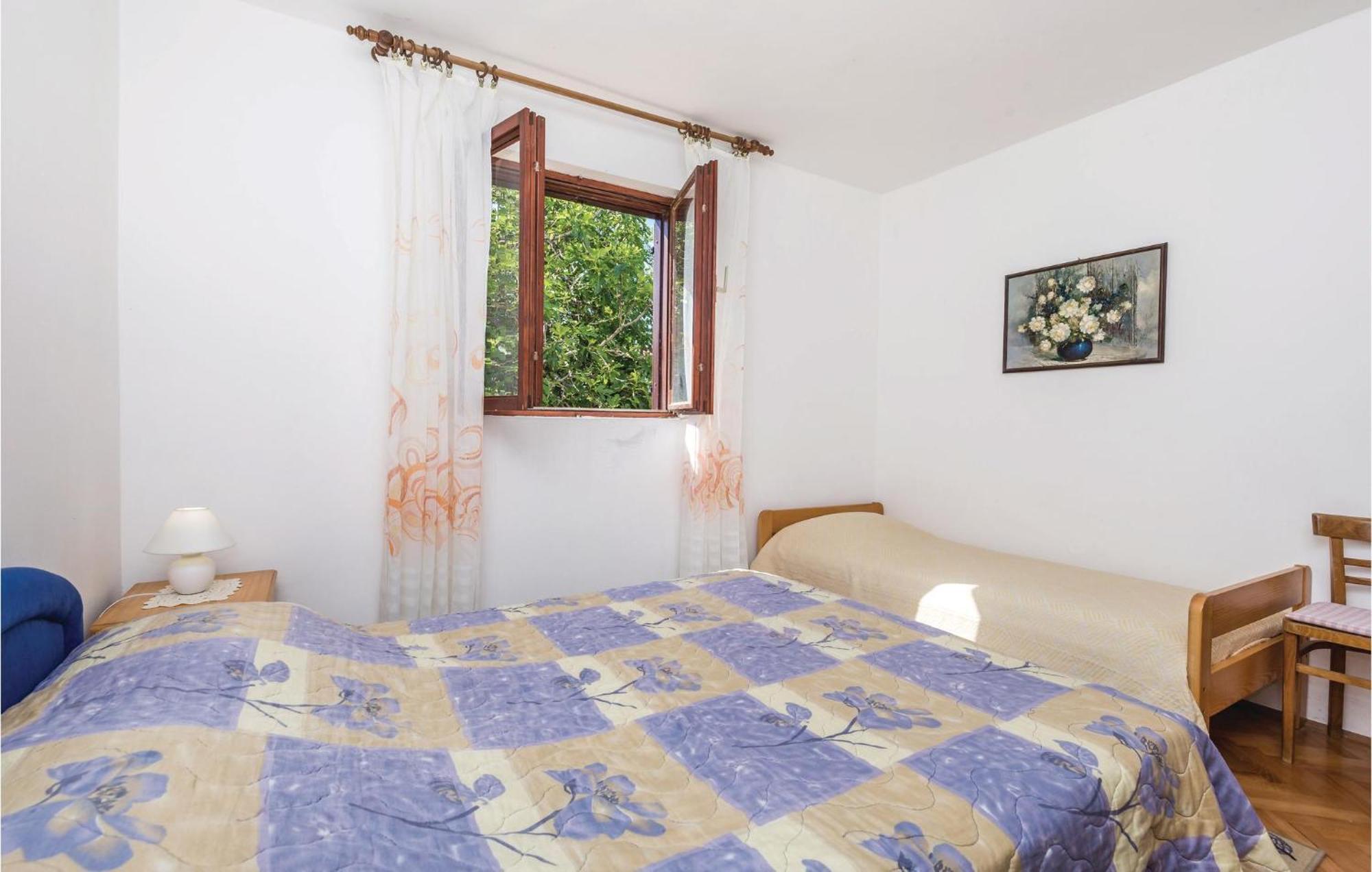 Stunning Apartment In Barbat-Rab With Wifi Apartment