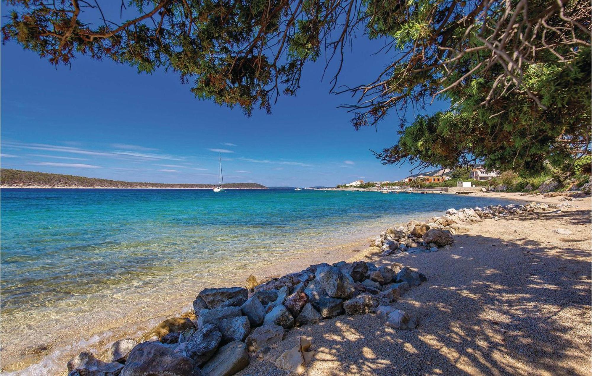 Stunning In Barbat-rab With Wifi Apartament