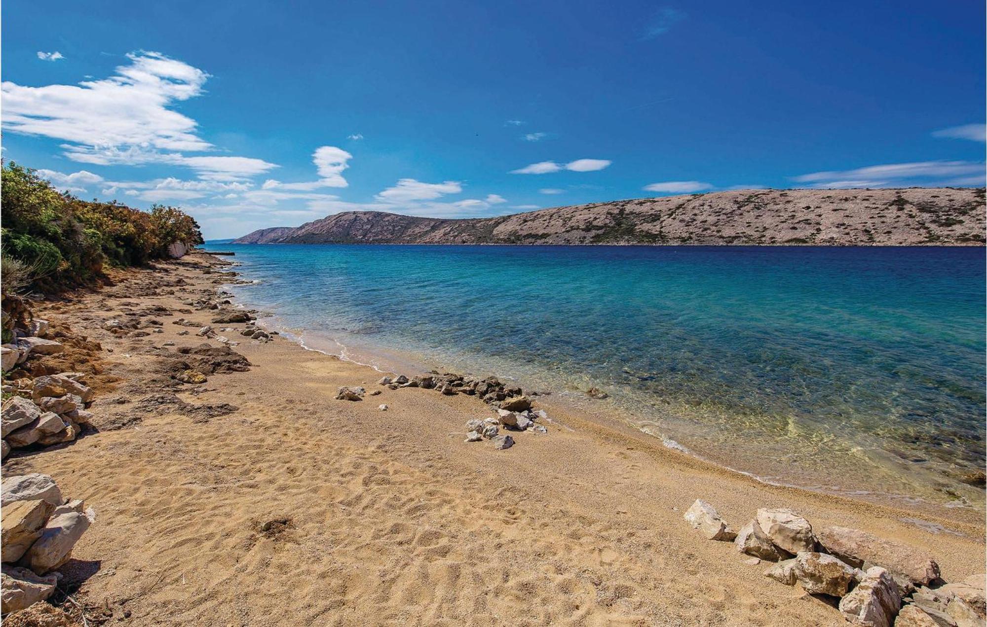 Stunning In Barbat-rab With Wifi