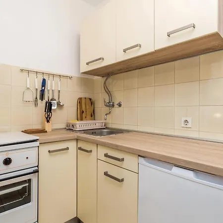 Stunning Apartment In Barbat-Rab With Wifi Barbat na Rabu Exterior photo