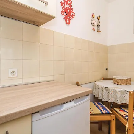 Stunning Apartment In Barbat-Rab With Wifi Barbat na Rabu Exterior photo