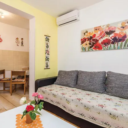 Stunning Apartment In Barbat-Rab With Wifi Barbat na Rabu Exterior photo